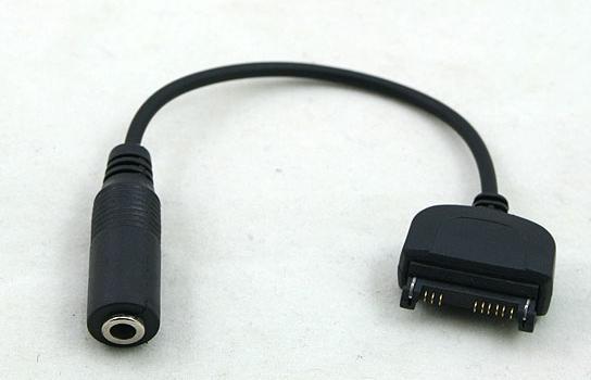 诺基亚扁口耳机转接头(适合多种型号) Nokia诺基亚手机-3.5mm 双声道立体声转接线; 传输信号效果好,使用效果佳。 适合 3230, 3250, 3120, 3100, 6680, 6681, 6630, 6170, 6230, 6230i, 6020, 6021, 6260, 6670, 6280, 6270, 6233, 6131, 6125, 6111, 6103, 6101, 6070, 7370, 7360, 7610, 7260, 7270, 7710, 9300, 9300i, N
